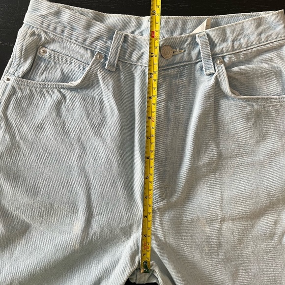 Vintage light wash jeans - Picture 9 of 15